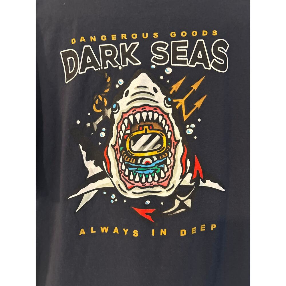 Dark Seas Division Shark Graphic T Shirt Men's Large